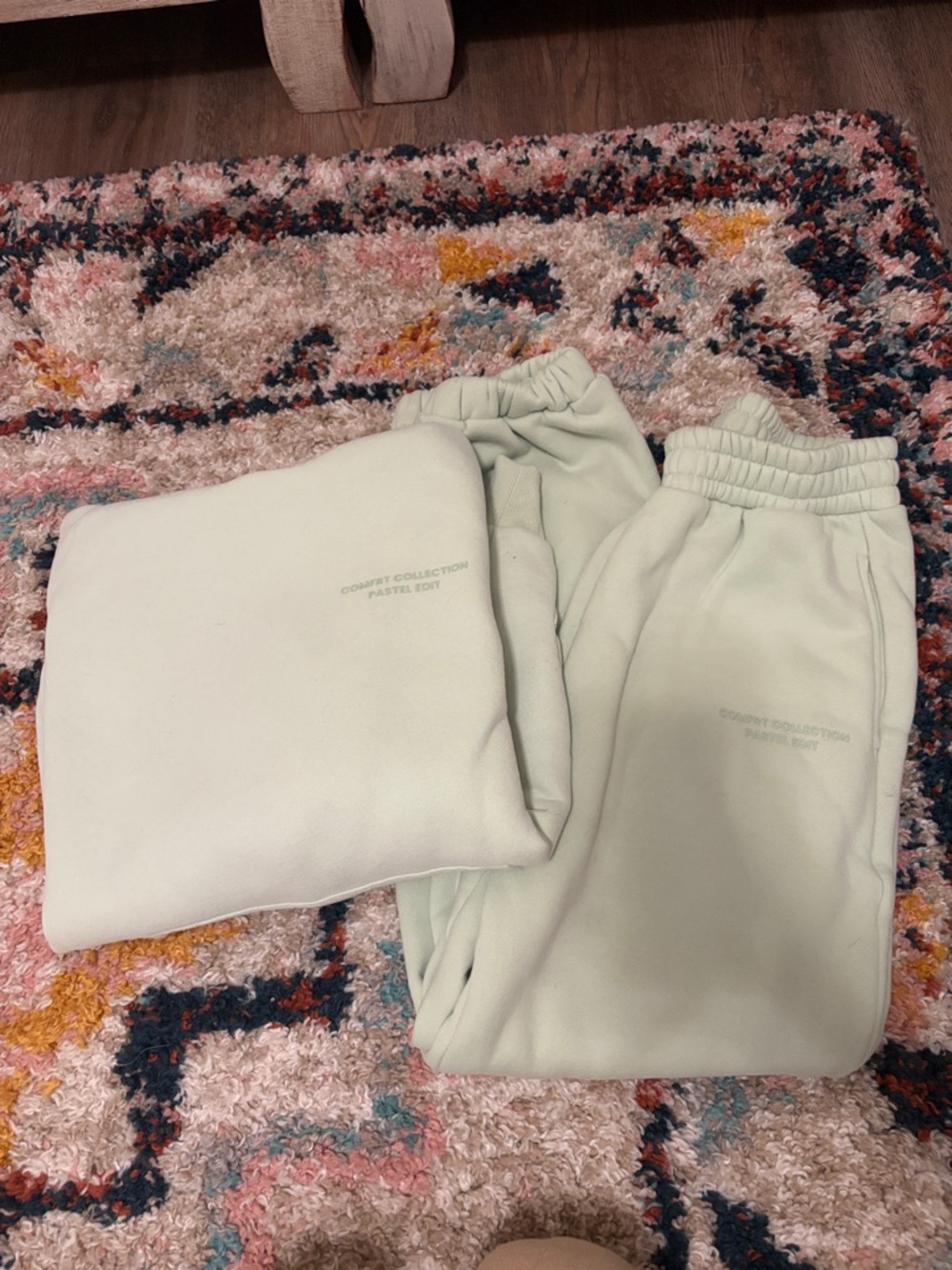 Comfort Collection Pastel Mint Women's Sweater Set